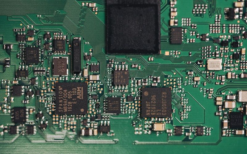 Hardware i urządzenia telematyczne